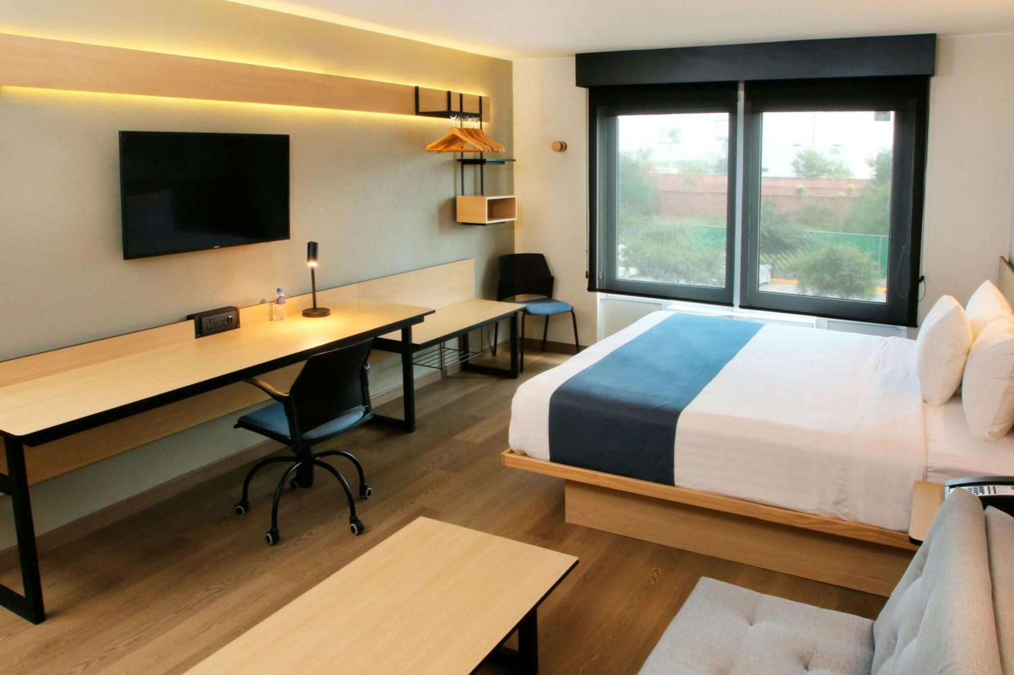 فندق City Express By Marriott رينوسا المظهر الخارجي الصورة