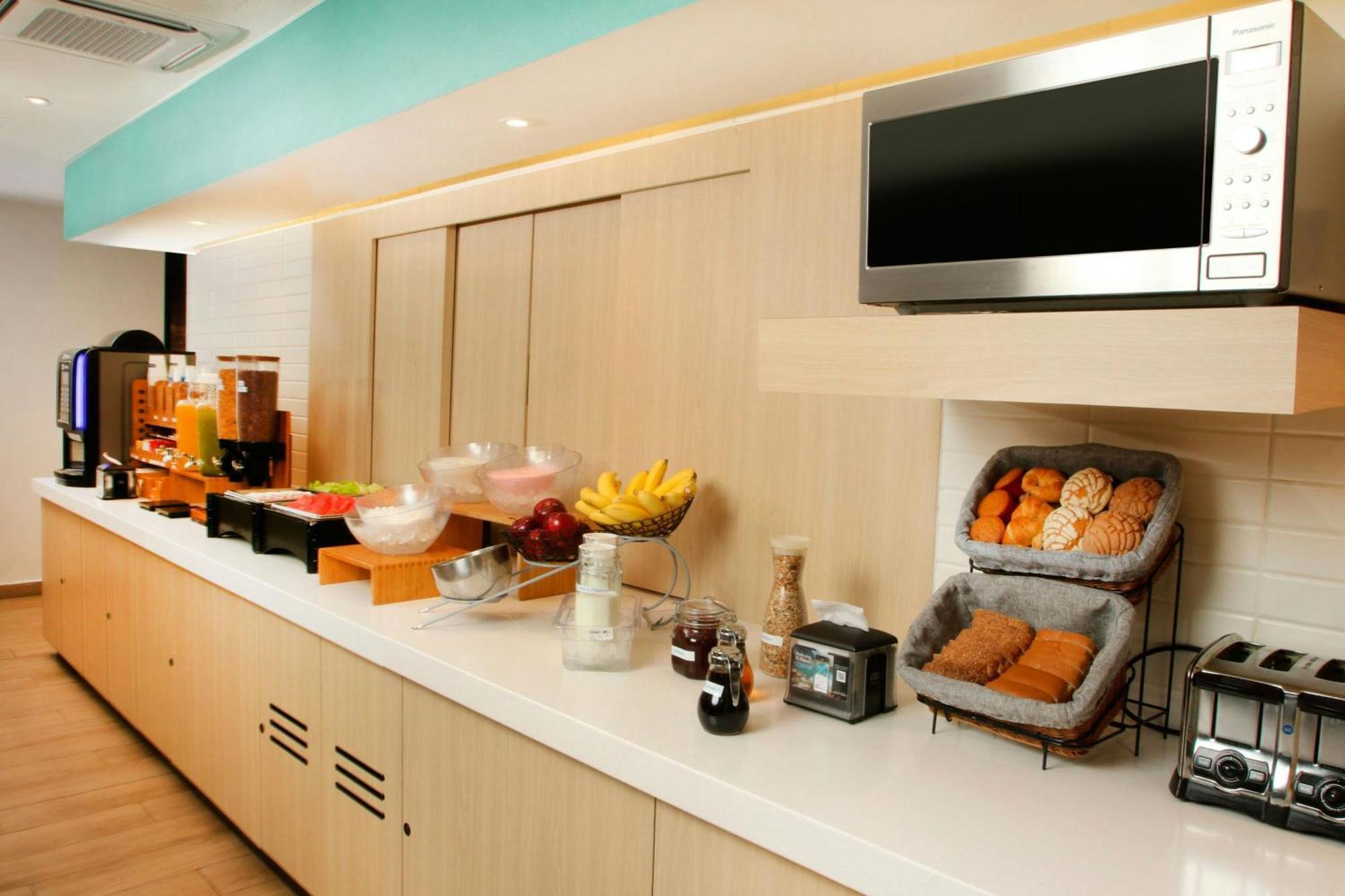 فندق City Express By Marriott رينوسا المظهر الخارجي الصورة